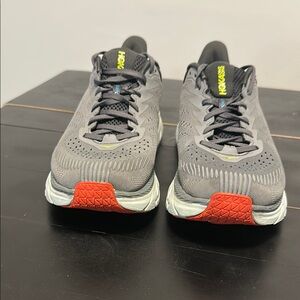 Hoka  One One Clifton 7 Athletic Shoes with Cushioned Support. Mens US 10.7